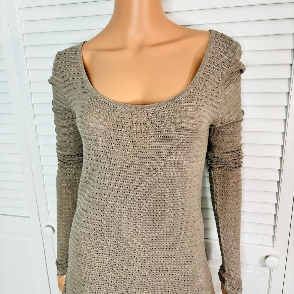EXPRESS Tan Semi Sheer Asymmetrical Hem Long Sleeve Shirt Size Large - Picture 2 of 7